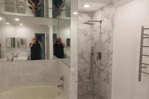 Adosado en venta en Sunny Isles Beach, Florida, 3 dormitorios, 210.42 m2 № 1967446 - foto 10