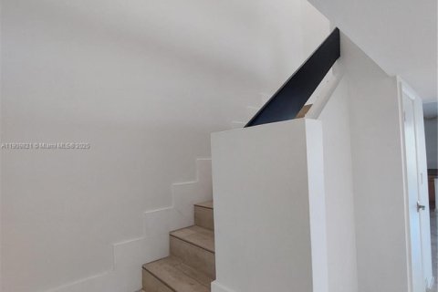 Touwnhouse à vendre à Sunny Isles Beach, Floride: 3 chambres, 210.42 m2 № 1967446 - photo 19