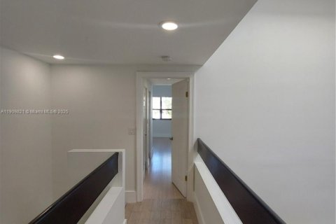 Touwnhouse à vendre à Sunny Isles Beach, Floride: 3 chambres, 210.42 m2 № 1967446 - photo 22