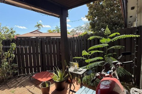 Adosado en alquiler en Miami, Florida, 1 dormitorio, 65.96 m2 № 2021048 - foto 11