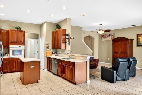 House in Land O' Lakes, Florida 4 bedrooms, 285.95 sq.m. № 2142280 - photo 29