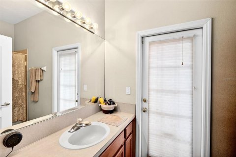 House in Land O' Lakes, Florida 4 bedrooms, 285.95 sq.m. № 2142280 - photo 12