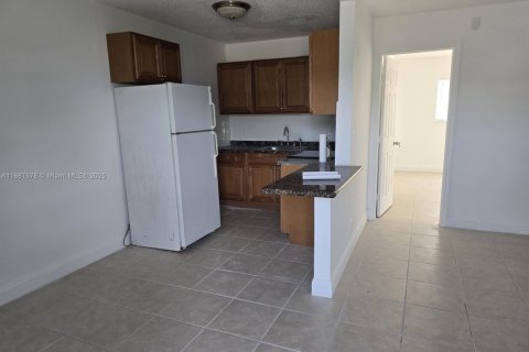 Condominio en alquiler en Lake Worth, Florida, 1 dormitorio, 48.77 m2 № 1941735 - foto 16