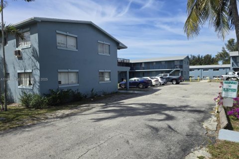 Condominio en alquiler en Lake Worth, Florida, 1 dormitorio, 48.77 m2 № 1941735 - foto 3