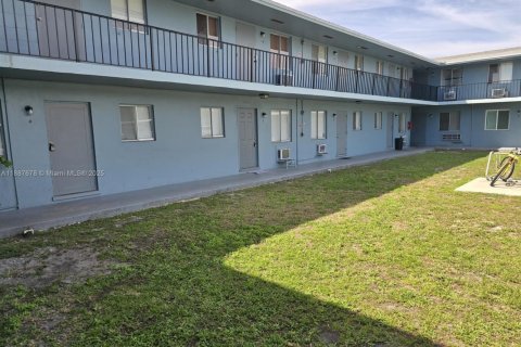 Condominio en alquiler en Lake Worth, Florida, 1 dormitorio, 48.77 m2 № 1941735 - foto 5