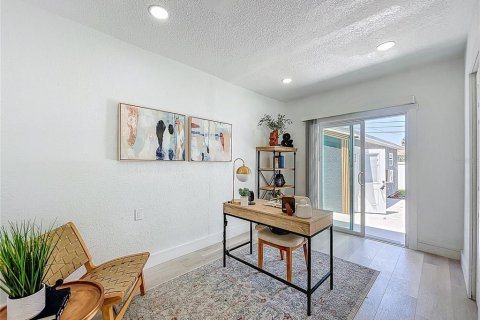 House in Tampa, Florida 3 bedrooms, 111.48 sq.m. № 1634622 - photo 29