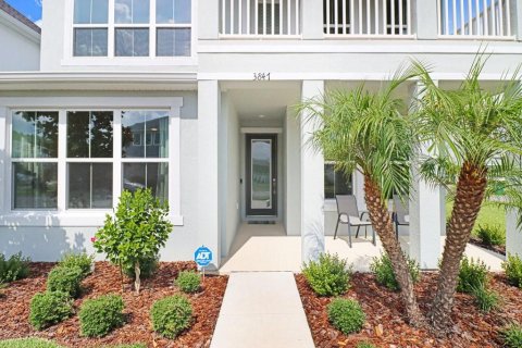 House in Wesley Chapel, Florida 4 bedrooms, 230.12 sq.m. № 2216458 - photo 2