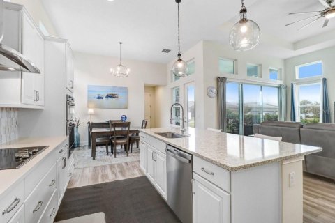 House in Wesley Chapel, Florida 4 bedrooms, 230.12 sq.m. № 2216458 - photo 11
