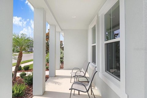 House in Wesley Chapel, Florida 4 bedrooms, 230.12 sq.m. № 2216458 - photo 3