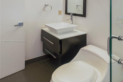 Villa ou maison à louer à North Miami, Floride: 4 chambres, 154.68 m2 № 1878685 - photo 10