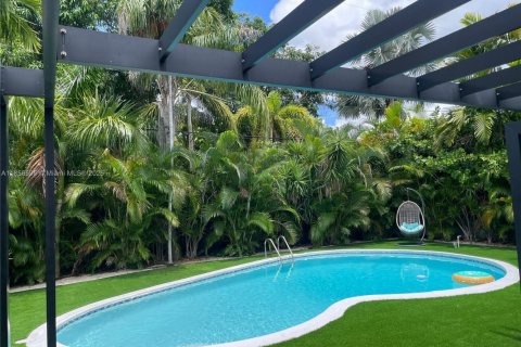 Villa ou maison à louer à North Miami, Floride: 4 chambres, 154.68 m2 № 1878685 - photo 9