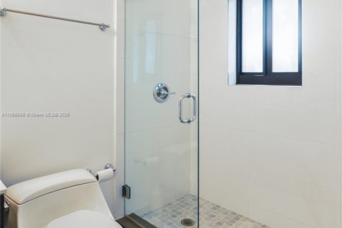 Villa ou maison à louer à North Miami, Floride: 4 chambres, 154.68 m2 № 1878685 - photo 11