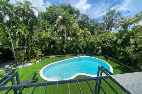 Villa ou maison à louer à North Miami, Floride: 4 chambres, 154.68 m2 № 1878685 - photo 14