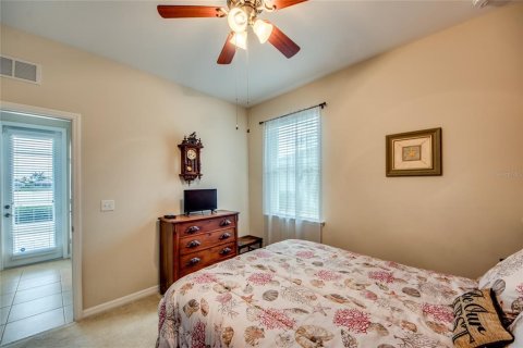House in Cape Coral, Florida 4 bedrooms, 246.84 sq.m. № 1528316 - photo 19