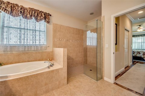 House in Cape Coral, Florida 4 bedrooms, 246.84 sq.m. № 1528316 - photo 17