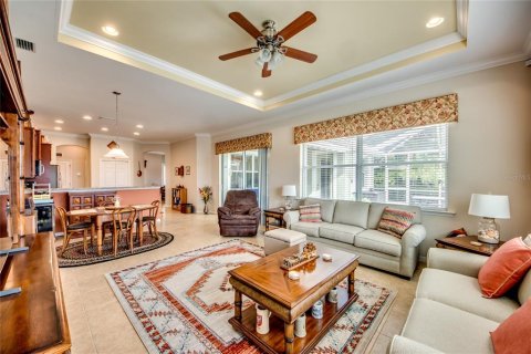 House in Cape Coral, Florida 4 bedrooms, 246.84 sq.m. № 1528316 - photo 13