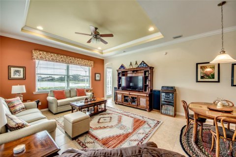 House in Cape Coral, Florida 4 bedrooms, 246.84 sq.m. № 1528316 - photo 12