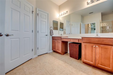 House in Cape Coral, Florida 4 bedrooms, 246.84 sq.m. № 1528316 - photo 16