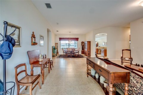 House in Cape Coral, Florida 4 bedrooms, 246.84 sq.m. № 1528316 - photo 25