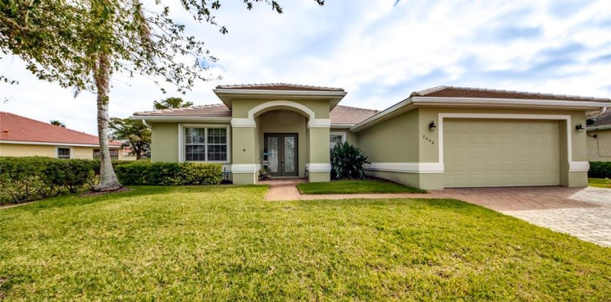 House in Cape Coral, Florida 4 bedrooms, 246.84 sq.m. № 1528316