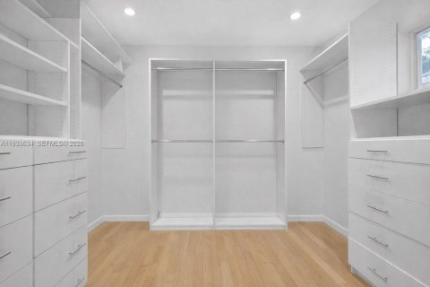 Villa ou maison à louer à Pinecrest, Floride: 3 chambres, 208.75 m2 № 2001910 - photo 19