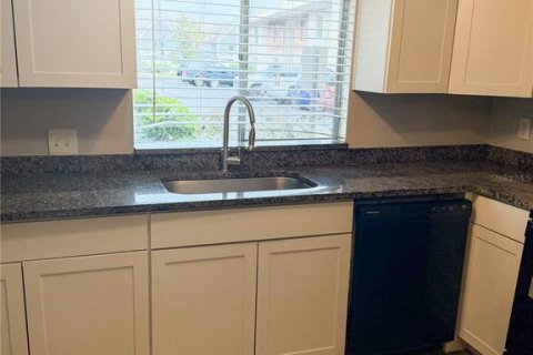 Condo in Tampa, Florida, 2 bedrooms № 2236252 - photo 8