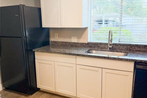 Condo in Tampa, Florida, 2 bedrooms № 2236252 - photo 9