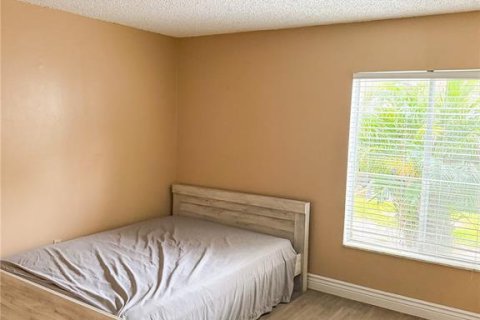 Condo in Tampa, Florida, 2 bedrooms № 2236252 - photo 15