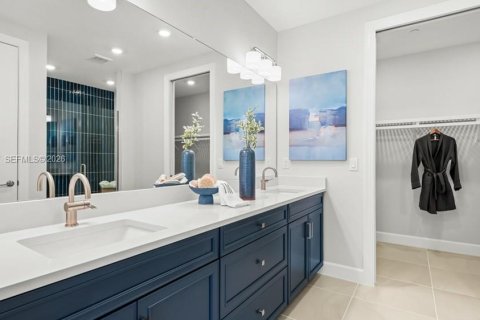 House in Naples, Florida 2 bedrooms № 2403815 - photo 4
