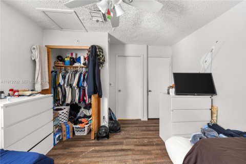 House in Boynton Beach, Florida 5 bedrooms, 164.99 sq.m. № 2042306 - photo 17