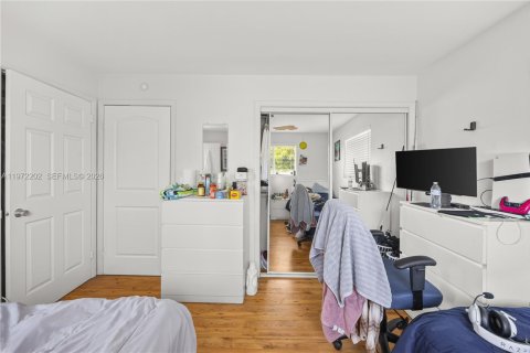 House in Boynton Beach, Florida 5 bedrooms, 164.99 sq.m. № 2042306 - photo 25