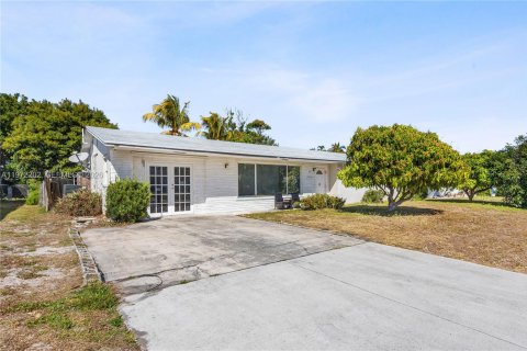 Villa ou maison à Boynton Beach, Floride 5 chambres, 164.99 m2 № 2042306