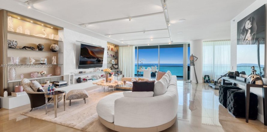 Condo in Bal Harbour, Florida, 2 bedrooms  № 2026438
