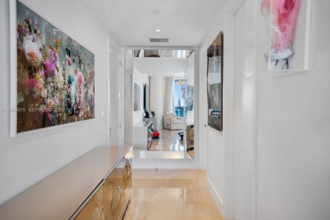 Condo in Bal Harbour, Florida, 2 bedrooms  № 2026438 - photo 28