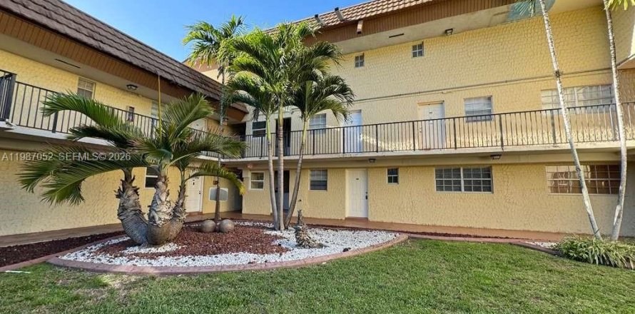 Condo in Miami, Florida, 2 bedrooms  № 2046564