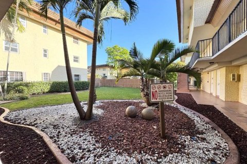 Condo in Miami, Florida, 2 bedrooms  № 2046564 - photo 24