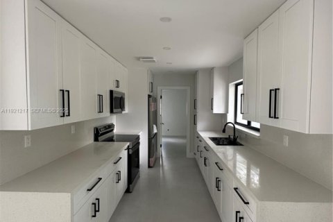 Villa ou maison à vendre à Fort Lauderdale, Floride: 3 chambres, 154.78 m2 № 1997230 - photo 11