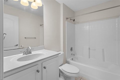 Copropriété à vendre à Orlando, Floride: 2 chambres, 113.06 m2 № 1561112 - photo 12