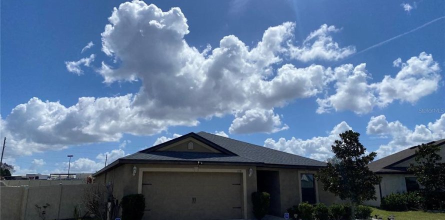 Villa ou maison à Dundee, Floride 3 chambres, 128.48 m2 № 2144910