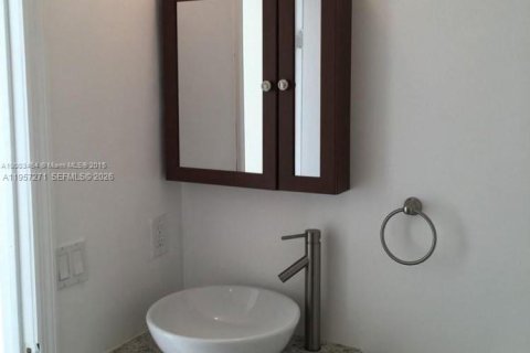 Casa en alquiler en Oakland Park, Florida, 3 dormitorios, 85.28 m2 № 2011255 - foto 12