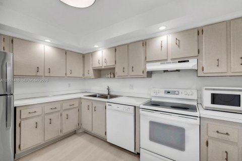Copropriété à louer à Jupiter, Floride: 2 chambres, 108.7 m2 № 2257657 - photo 2