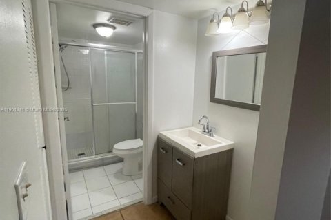 Condo in Margate, Florida, 2 bedrooms  № 1954559 - photo 18