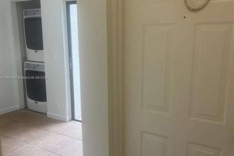 Condo in Margate, Florida, 2 bedrooms  № 1954559 - photo 4