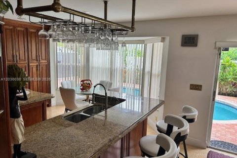 Villa ou maison à vendre à Pembroke Pines, Floride: 4 chambres, 242.29 m2 № 2087785 - photo 23