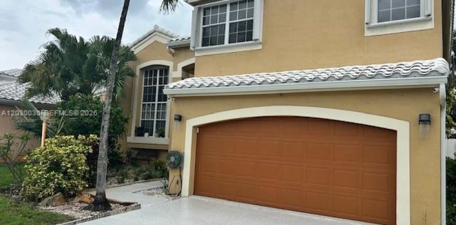 Villa ou maison à Pembroke Pines, Floride 4 chambres, 242.29 m2 № 2087785