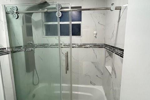 Villa ou maison à vendre à Pembroke Pines, Floride: 4 chambres, 242.29 m2 № 2087785 - photo 8
