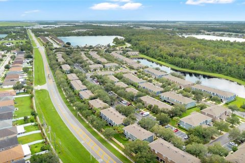 Condo in Orlando, Florida, 2 bedrooms  № 2384059 - photo 27