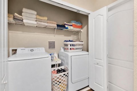 Condo in Orlando, Florida, 2 bedrooms  № 2384059 - photo 18