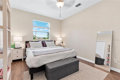 Condo in Orlando, Florida, 2 bedrooms  № 2384059 - photo 12