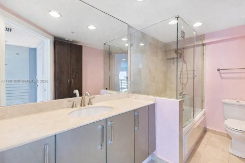 Copropriété à vendre à Miami Beach, Floride: 2 chambres, 132.2 m2 № 2154846 - photo 18
